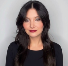 Rebeca T., Senior Content Writer